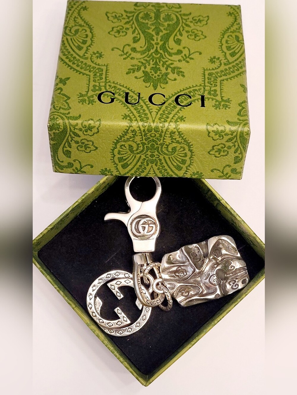 🇮🇹 Gucci Silver-Tone✨️ Keychain with GG Logo 🇮🇹